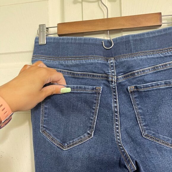 Old Navy Women's Dark Distressed Rockstar Super Skinny Jeggings Mid Rise Jeans 2 - Picture 7 of 9